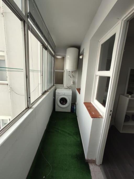 Espacioso Piso Con Garaje Cerca Del Centro De Vigo Bagian luar foto